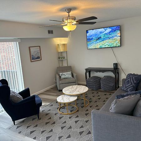 Peaceful Park 2 Bedroom Remodeled Family Suite Granite City المظهر الخارجي الصورة